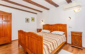 3 habitaciones, cuna de viaje, wifi gratis y ropa de cama 