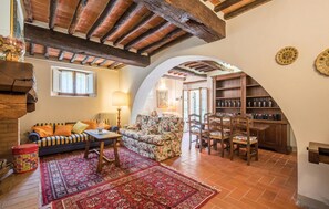 Smart TV, fireplace, table tennis - Pet friendly home in Gaiole in Chianti (Gaiole in Chianti)