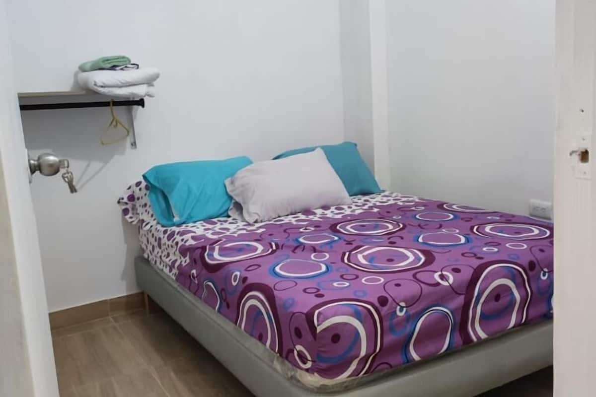 Economy Double Room | Desk, laptop workspace, WiFi (free), individually decorated