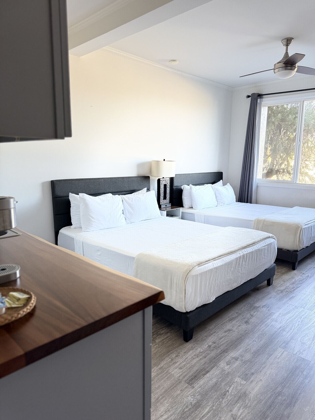 1 chambre, fer et planche à repasser, lit de bébé portatif, Wi-Fi
