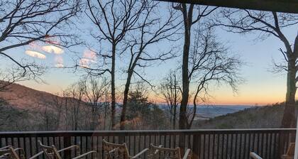 Charming cabin with spectacular views
