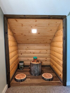 Interior - Charming cabin with spectacular views (Jasper)