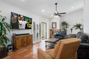 Living area - Beautiful Tennis Villa at La Quinta Resort (La Quinta)