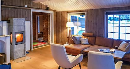 Cozy home in Ulnes with sauna