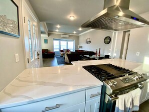 Interior - Luxurious Penthouse with Bay View in Old Town Tacoma (Tacoma)