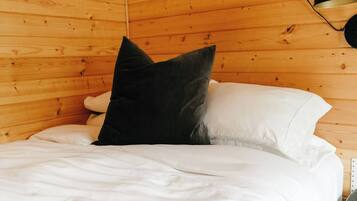 2 chambres, lit parapluie, Wi-Fi gratuit, draps fournis