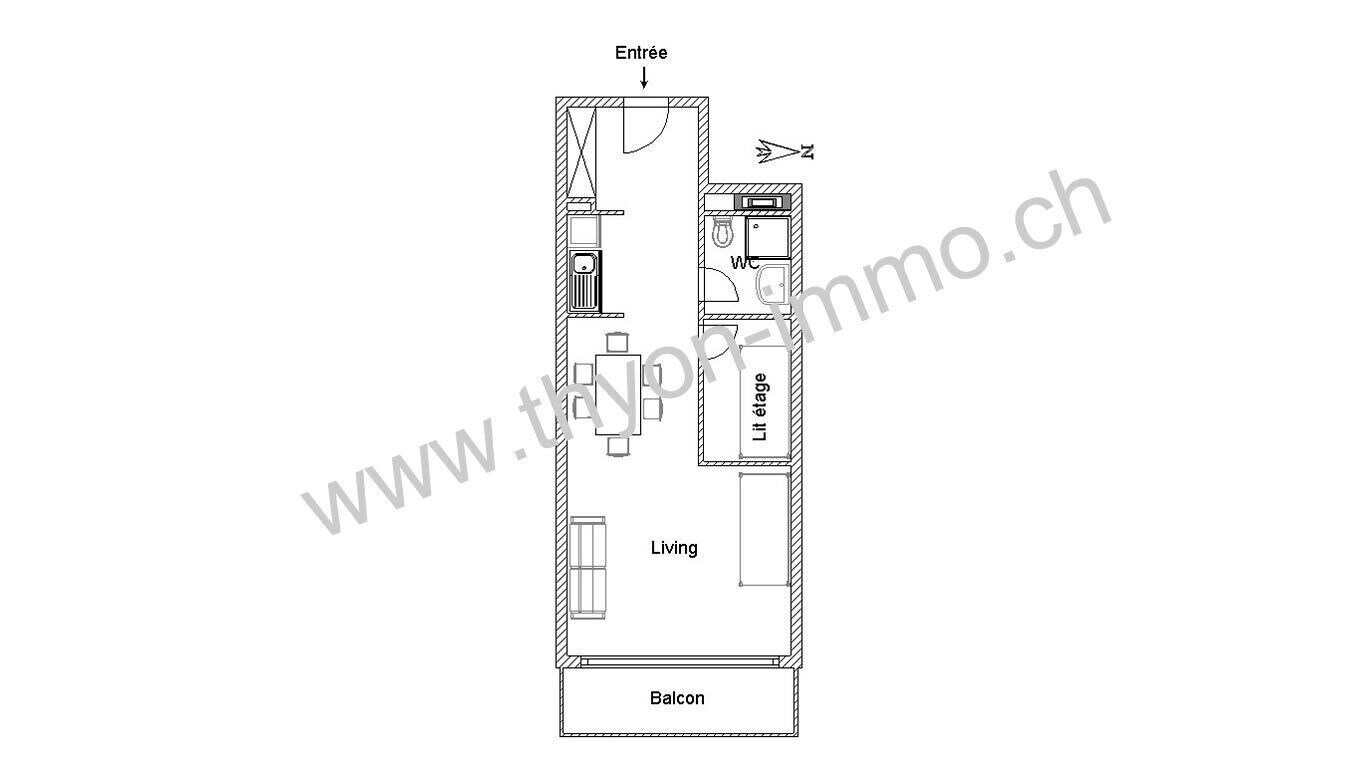 Plano de planta de una habitación de hotel que incluye entrada, balcón, zona de estar y kitchenette.
