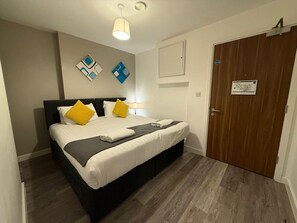 1 Schlafzimmer, Bügeleisen/Bügelbrett, kostenloses WLAN, Bettwäsche