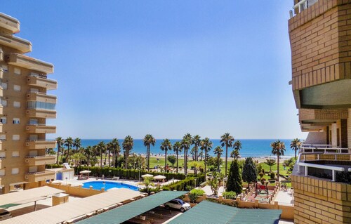 Awesome apartment in Oropesa with swimming pool