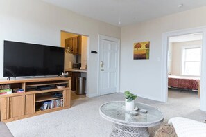 1 camera, Wi-Fi, lenzuola