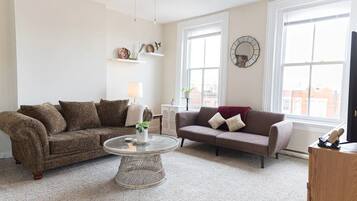 Smart TV, video games