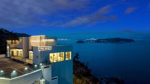 A modern hotel with a rooftop terrace overlooking the sea, named "The Beige". - The Beige (Geoje)