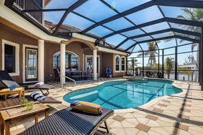 Beheizter Pool