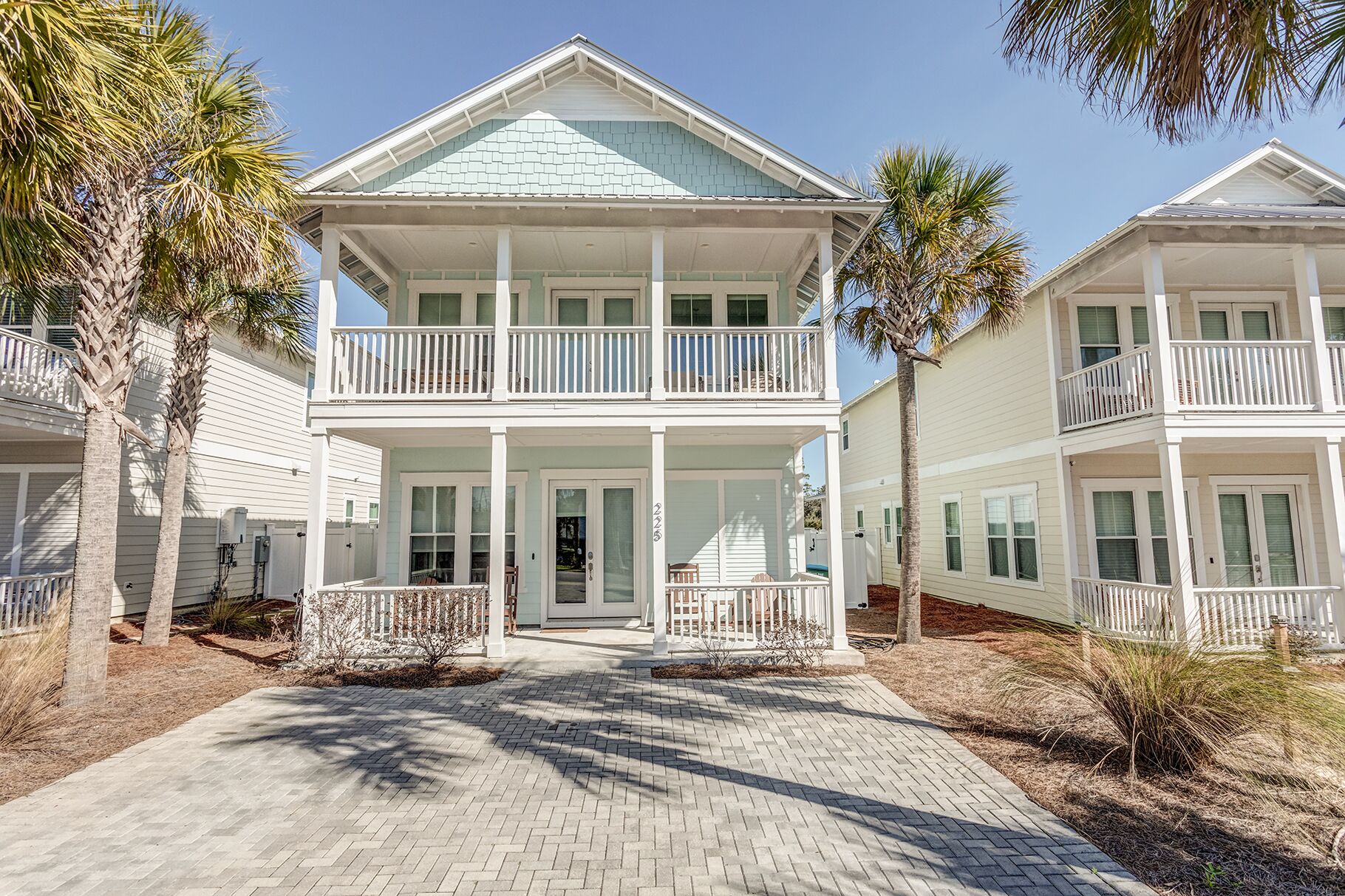 Stella Marina - 4 bedroom 3.5 bath home!  Do not miss this beautiful large home.
