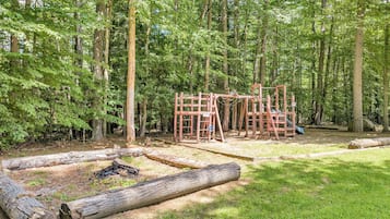 Zona de juegos infantil al aire libre