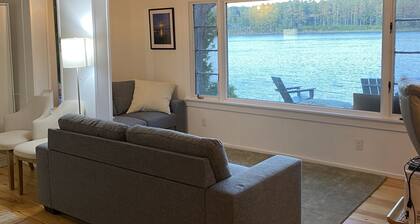 Cozy Waterfront Cottage in Harpswell, Maine