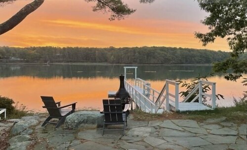 Cozy Waterfront Cottage in Harpswell, Maine