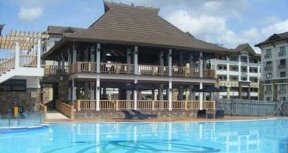2 BR Condo close to SM City, convenience store, coffee shop and downtown.