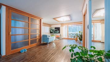Room (hayanjib private house)
