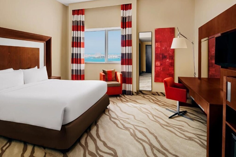 superior-room-near-mashreq-metro-station-dubai-vrbo
