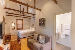 Deluxe-Doppelzimmer | 1 Schlafzimmer, BettwƤsche aus Ƥgyptischer Baumwolle