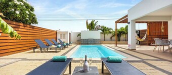 NEW 4BR3BA Villa near Eagle Beach w/ Private Pool