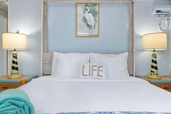 1 dormitori, planxa i posts de planxar, wifi i roba de llit