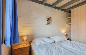 3 bedrooms, free WiFi, bed sheets - Cozy home in Mirow with sauna (Mirow)