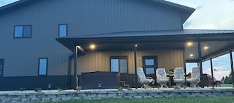 Shouse - Hot Tub - Mini Highland Cows!!!