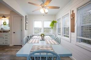 Dining - Secluded 3min Walk to Beach! Private Pool & Spa (Corolla)