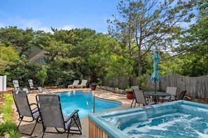 Pool - Secluded 3min Walk to Beach! Private Pool & Spa (Corolla)