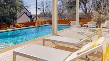 Piscine extérieure, piscine chauffée