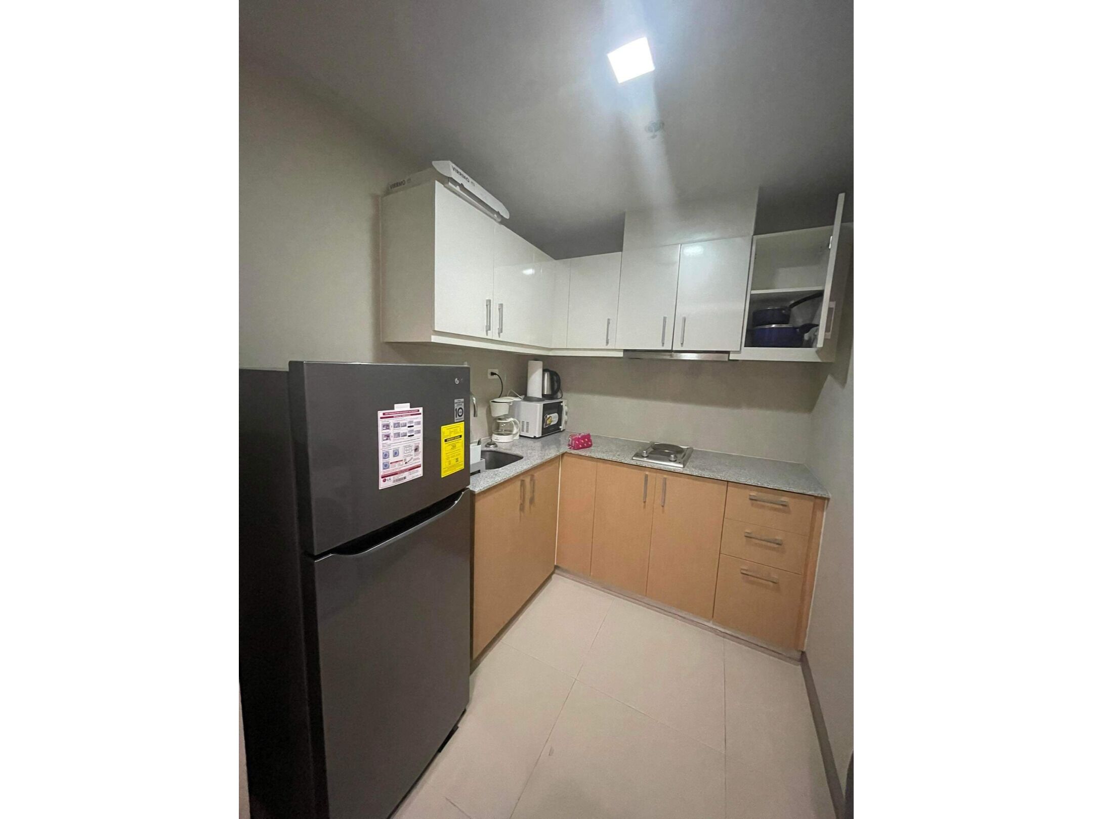 Microwave, stovetop, coffee/tea maker, electric kettle