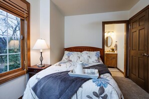 3 chambres, fer et planche à repasser, Wi-Fi gratuit, draps fournis