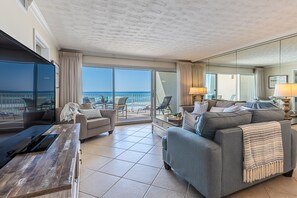 智能电视、DVD 播放器、书