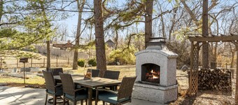 Private & Modern Home on Greenbelt--close to Cedar Ridge Country Club