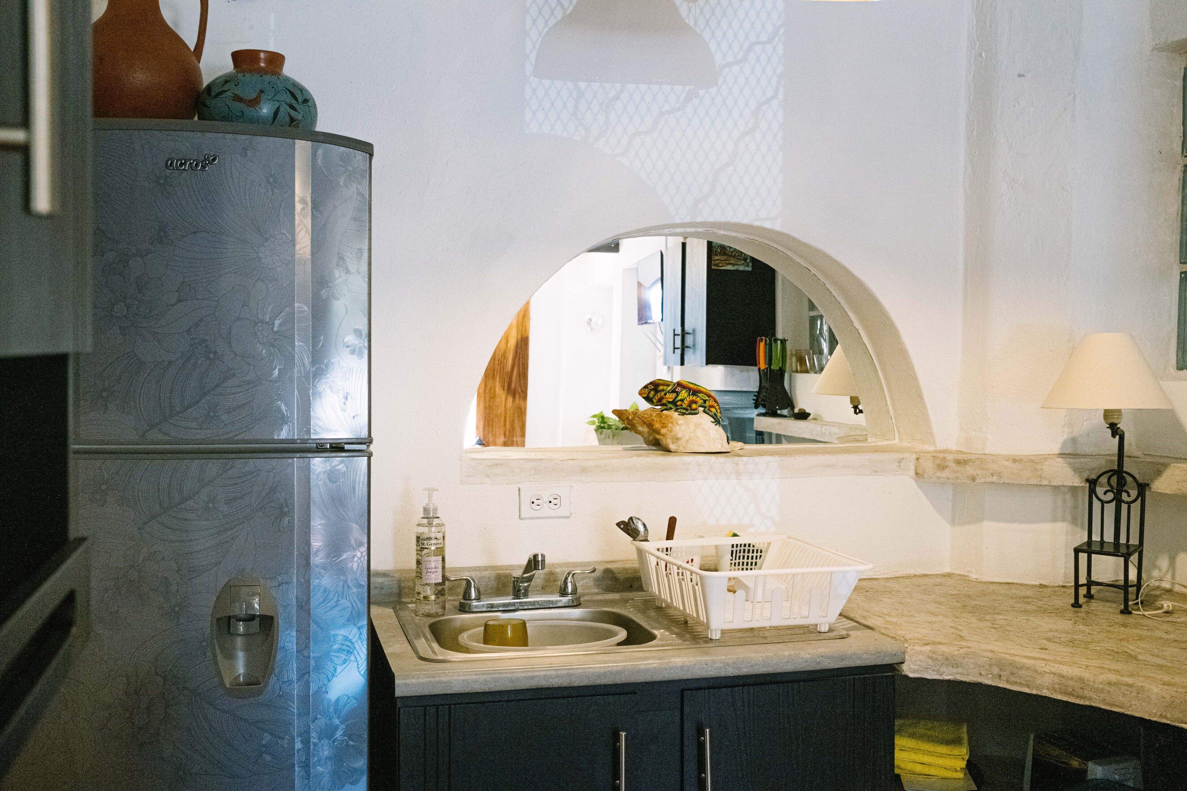 Kühlschrank, Mikrowelle, Ofen, Mixer