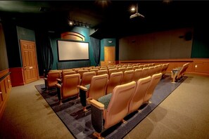 Meeting facility - 3 Bedroom Condo - 7 Minutes from Disney & 15 Minutes from Universal Studios (Kissimmee)