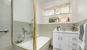 Apartment | Badezimmer