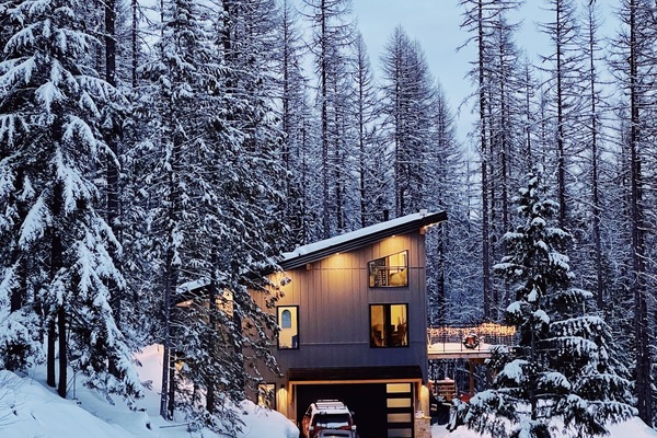 Winter wonderland at Dancing Bear Haus