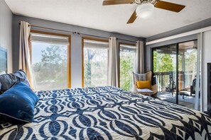 2 makuuhuonetta, työpöytä, Wi-Fi, vuodevaatteet