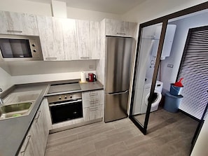 Fridge, microwave, oven, dishwasher