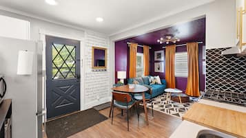 Een smart-tv en een muziekbibliotheek