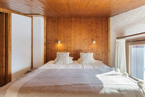 3 室のベッドルーム、アイロン / アイロン台、旅行用ベビーベッド、WiFi (無料)