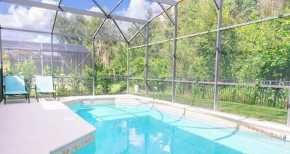 Awesome Movie Themed 6 Bedroom Villa, Private Pool/Spa in Gated Resort