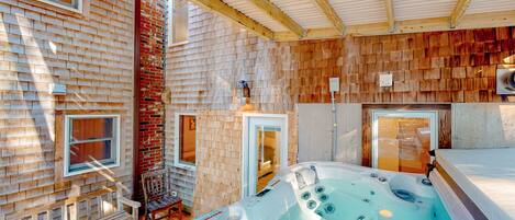 Tina de hidromasaje al aire libre