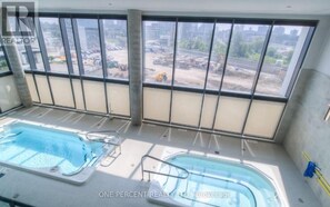 Pool - Hydropool Spa HotTub/Bowling Alley/Sauna/Patio/BBQ/Games - Gorgeous Corner Condo (Kitchener)