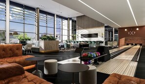 Interior - Hydropool Spa HotTub/Bowling Alley/Sauna/Patio/BBQ/Games - Gorgeous Corner Condo (Kitchener)
