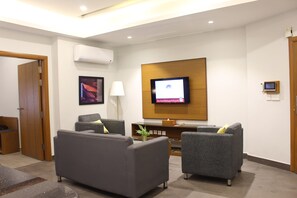 Studio Suite | Free WiFi - Space Suites (Rawalpindi)