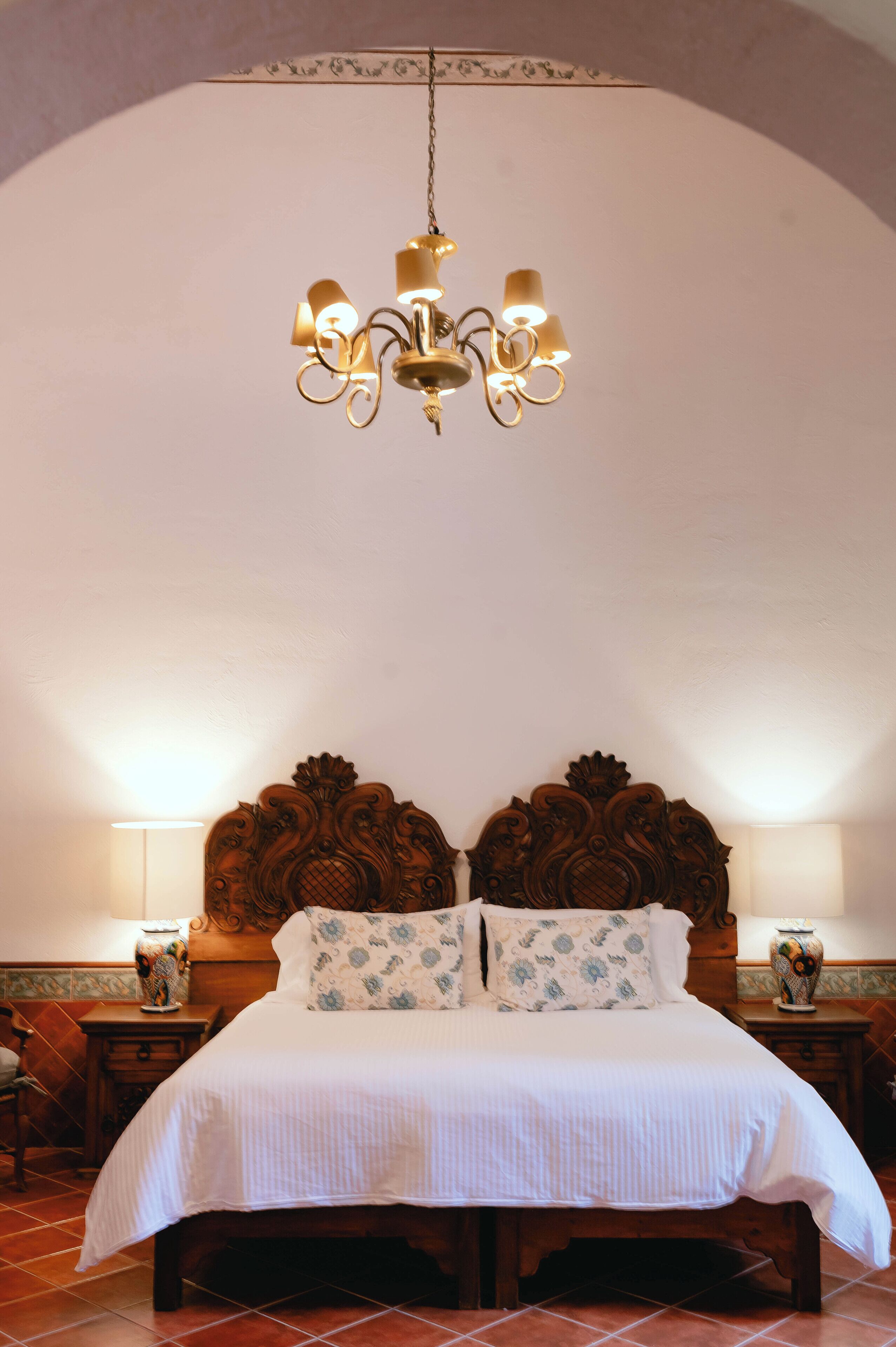 Habitación Deluxe | Ropa de cama de alta calidad, caja fuerte, decoración individual